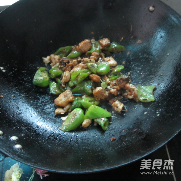 Green Pepper Diced Fish recipe