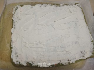 Spinach Fruit Cake Roll recipe