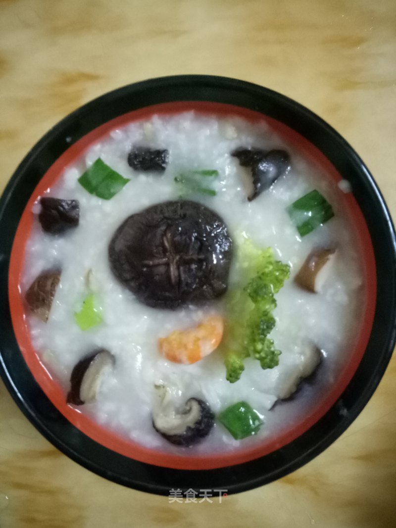 Shrimp, Worm, Mushroom and Broccoli Porridge recipe