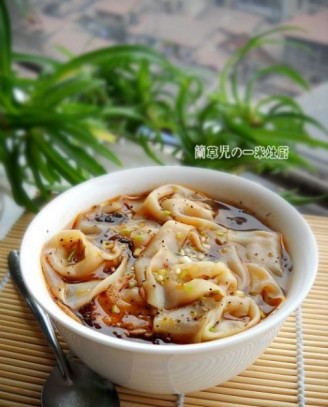 Sour Soup and Fresh Pork Wontons recipe