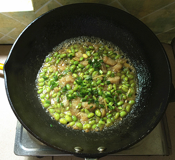 Stewed Fish Fillet with Edamame recipe