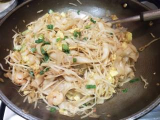 Stir-fried Hor Fun with Mung Bean Sprouts recipe