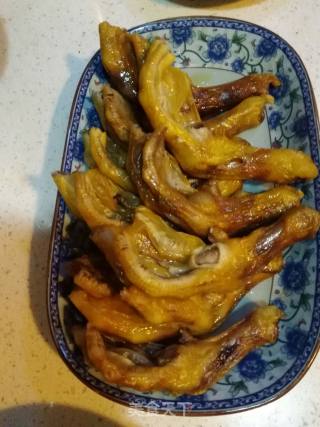 Snail and Duck Feet in Clay Pot recipe