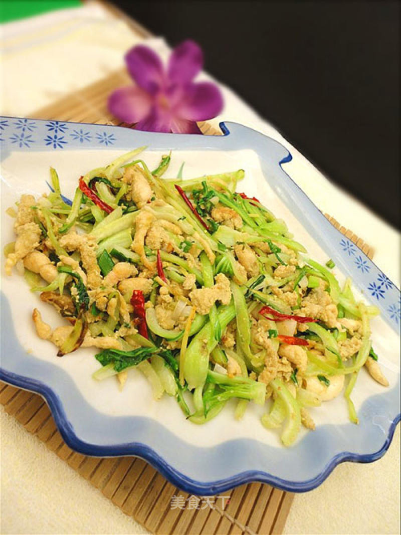 Stir-fried Bean Dan with Vegetable Stem recipe