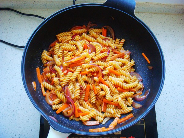 Spiral Pasta with Tomato Sauce recipe