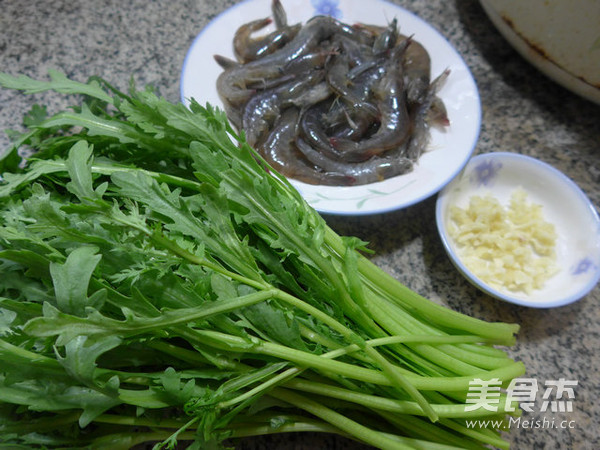 Stir Fried Chrysanthemum with Fresh Shrimp recipe