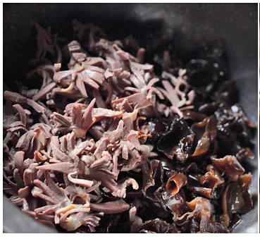 Duck Gizzards Mixed with Black Fungus recipe