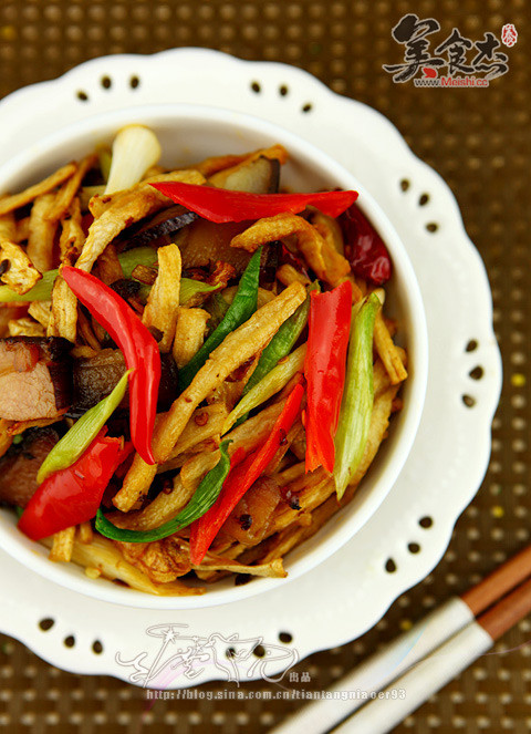 Stir-fried Bacon with Dried Radish recipe