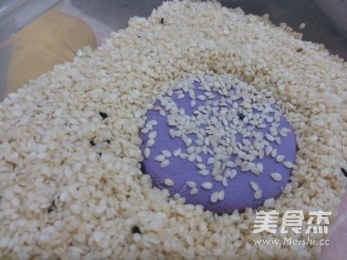 Sesame Purple Potato Cake recipe