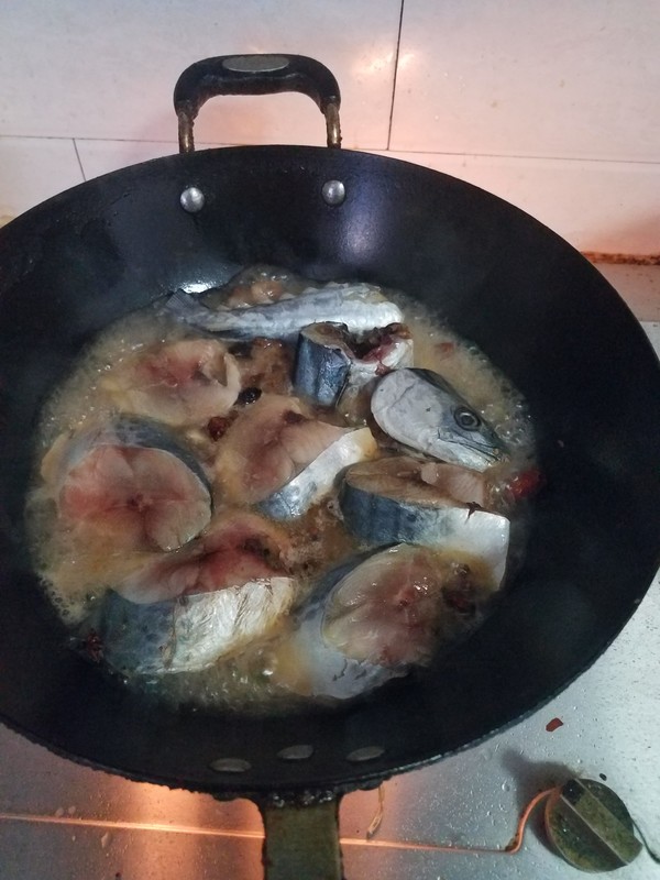 Stewed Spanish Mackerel with Radish recipe