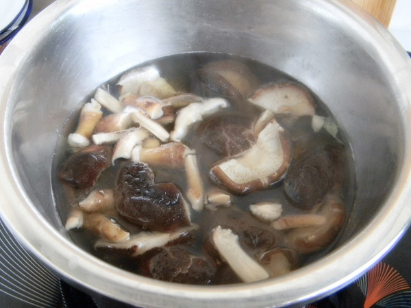 Mushroom Rice Cake Soup recipe