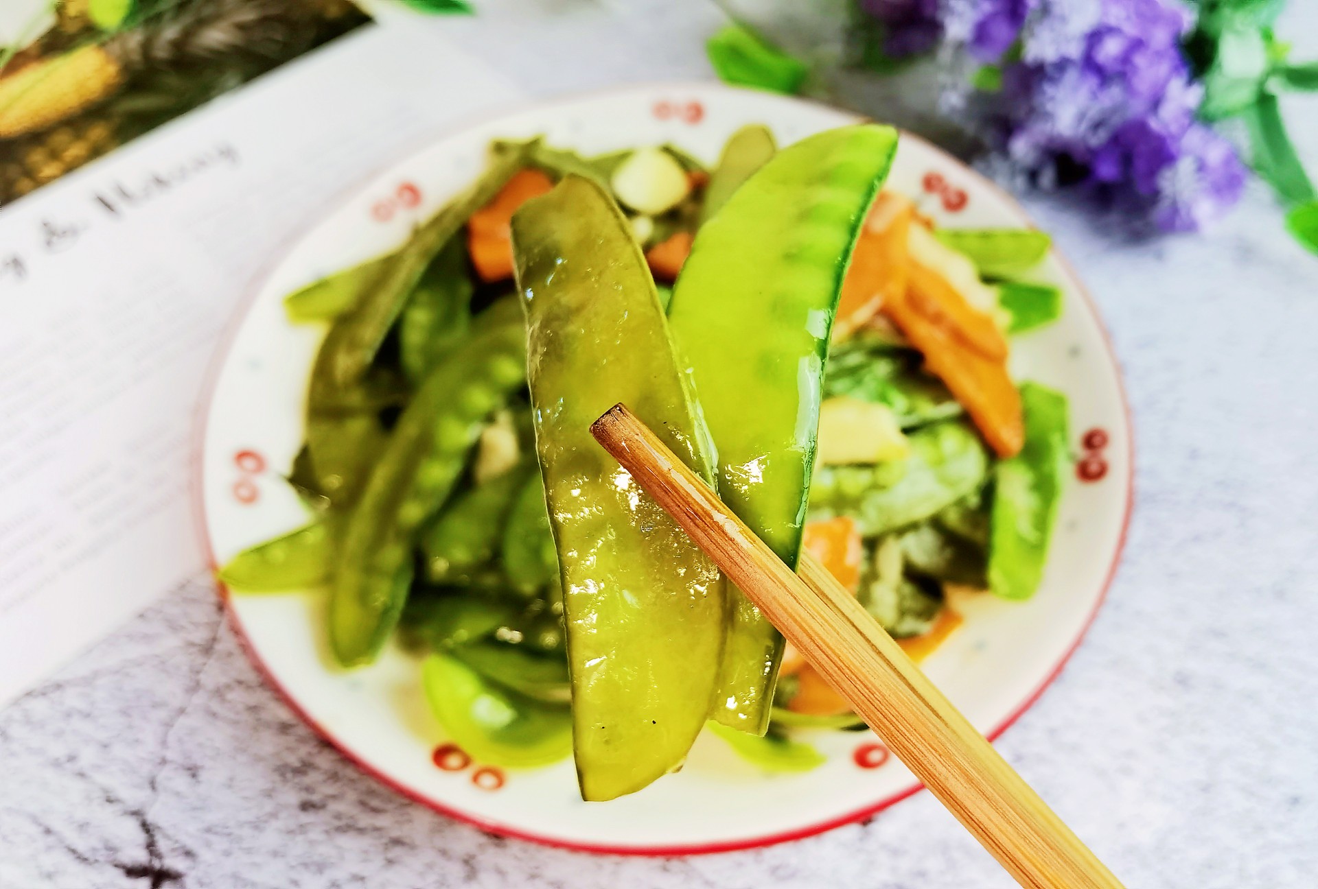 Stir-fried Snow Peas with Garlic recipe