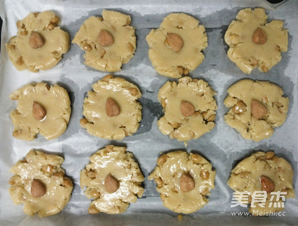 Melon Seeds Almond Shortbread Cookies recipe