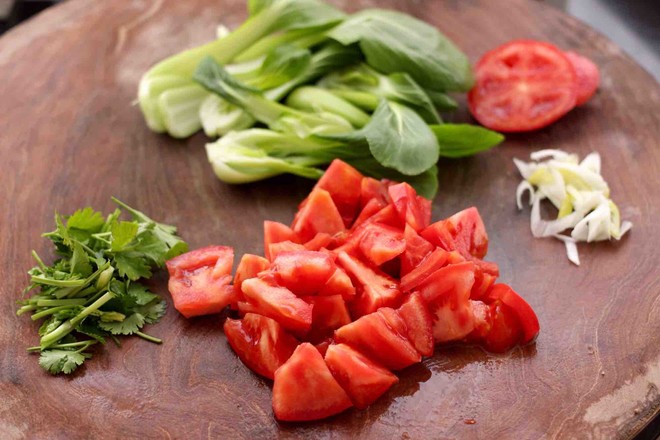 Beef Noodles with Tomato and Vegetables recipe