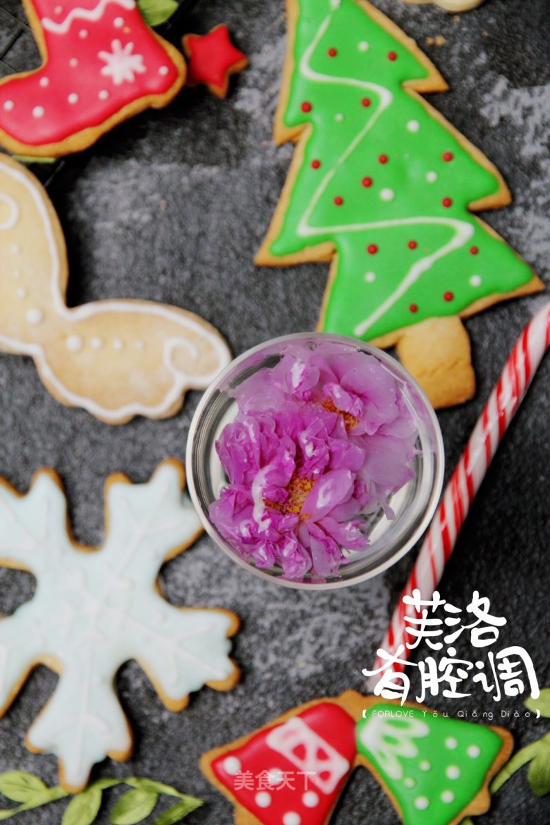 How to Make Christmas Frosting Biscuits recipe