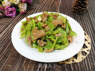 Snake Bean Stir-fried Pork Slices recipe