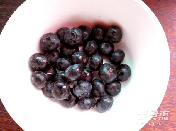 Blueberry Cocktail Ice Drink recipe