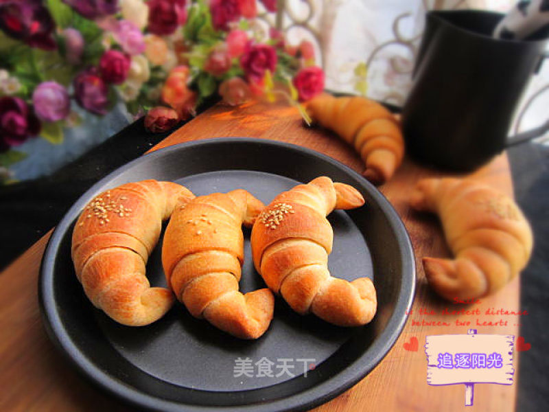 Unique Flavor of Hard Bread-golden Horns recipe