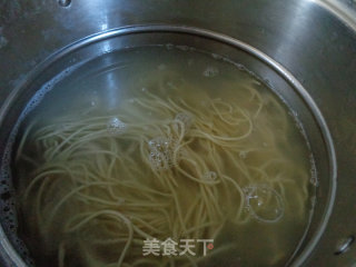 Hot Noodles with Sesame Paste recipe