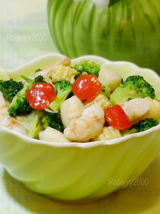 Scallop Meat and Shrimp Stir-fried Seasonal Vegetables