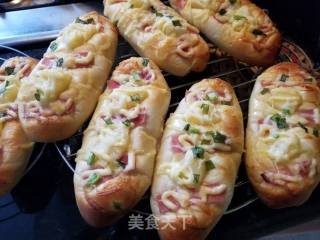 Hawaiian Love--pineapple Ham Bread recipe