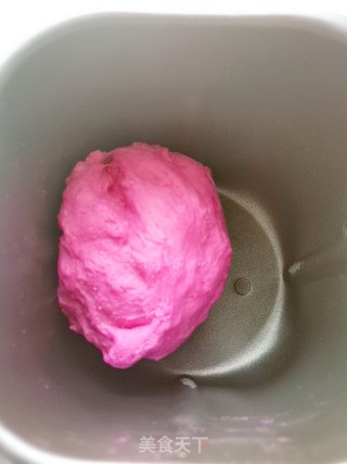 Pitaya Mochi Soft European Buns recipe