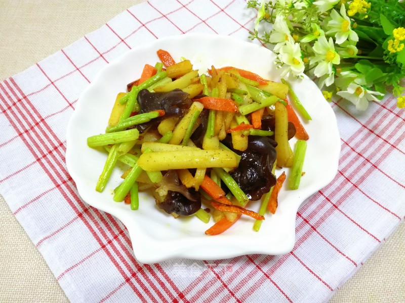 Stir-fried Potato Chips recipe