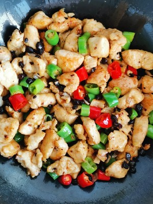 Diced Chicken with Black Soy Pepper recipe