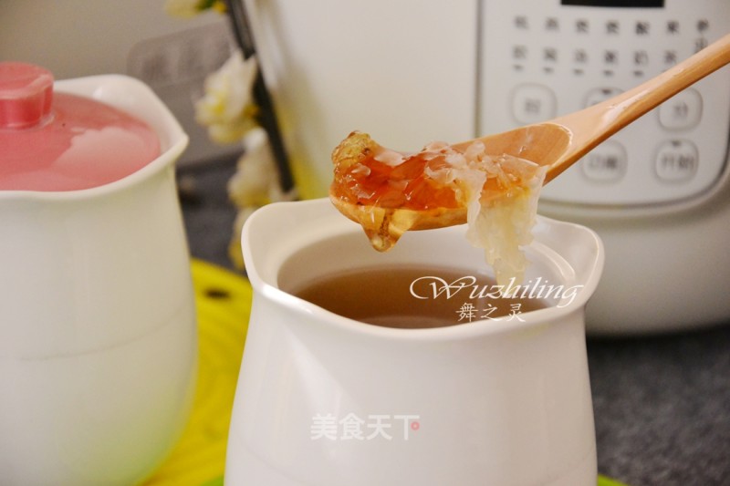 【peach Gum White Fungus Soup】 recipe