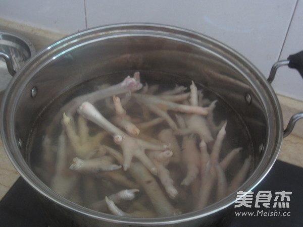 Medicated Chicken Feet Soup recipe