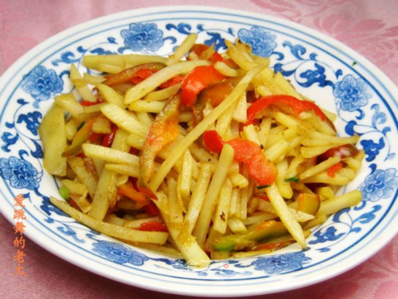 Stir-fried Potato Shreds with Red Pepper Shreds recipe