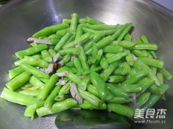 Stir-fried Kidney Beans recipe