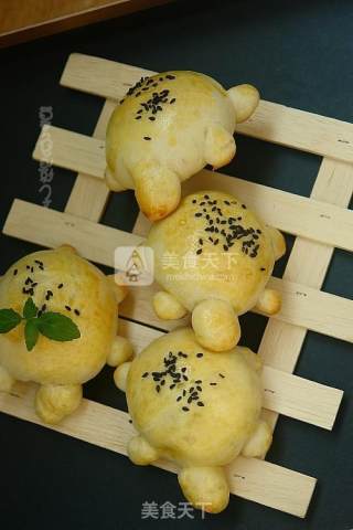 #aca烤明星大赛# Little Turtle Bread with Cherry Sauce recipe