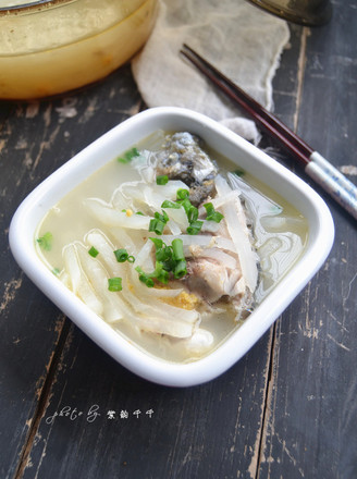 Carp Soup with White Radish recipe