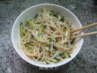 Cucumber Mixed with Mung Bean Sprouts recipe