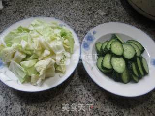 Stir-fried Cabbage with Cucumber recipe