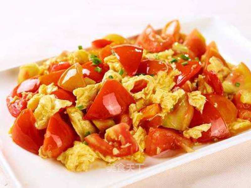 Super Simple and Delicious Scrambled Eggs with Tomatoes recipe