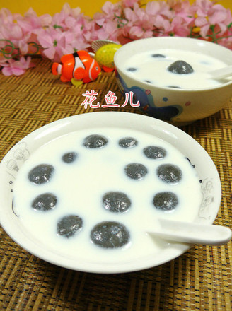 Milk Black Sesame Paste Glutinous Rice Balls recipe