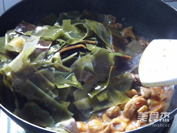 Braised Pork Intestines with Kelp recipe