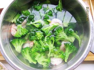 Fried Shrimp Balls with Broccoli recipe