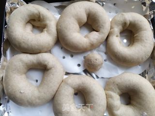 Black Whole Wheat Noodle Bagels recipe