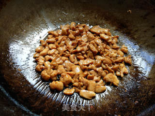 Stir-fried Chicken Thigh with Green Pepper recipe