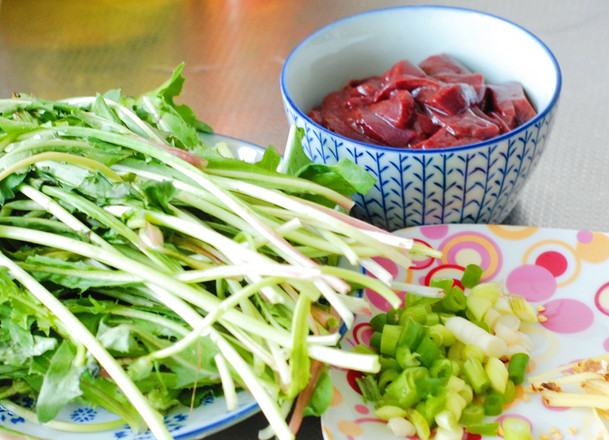 Dandelion Pork Liver Soup recipe