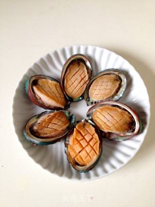 Fresh Steamed Abalone with Ginger and Spring Onion recipe