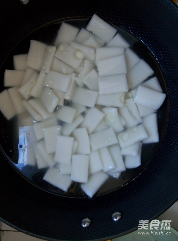 Stir-fried Rice Cake with Pork Mocha recipe