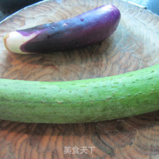 Fried Eggplant with Loofah recipe