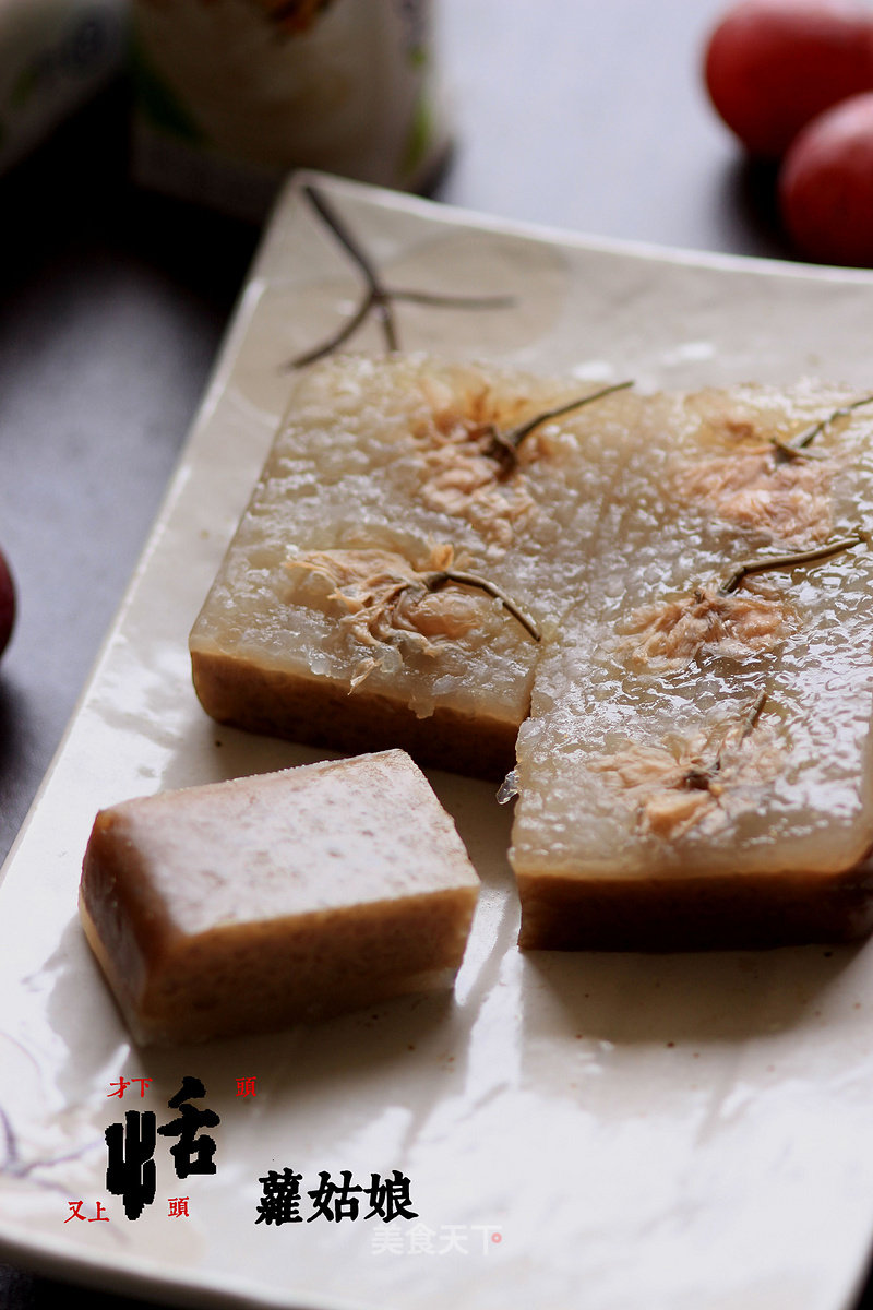 Two-color Sago Cold Cake