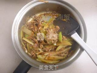 Chayote Stir-fried Pork recipe