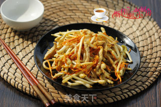 Stir-fried Shredded Pork with Cordyceps Flower and Peanut Bud recipe