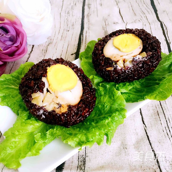 Black Glutinous Rice and Salty Rice Balls recipe